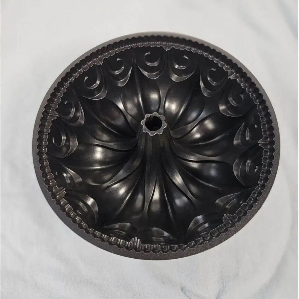 Nordic Ware Fleur De Lis Bundt Pan Cast Aluminum 10 Cup Nonstick Charcoal Gray